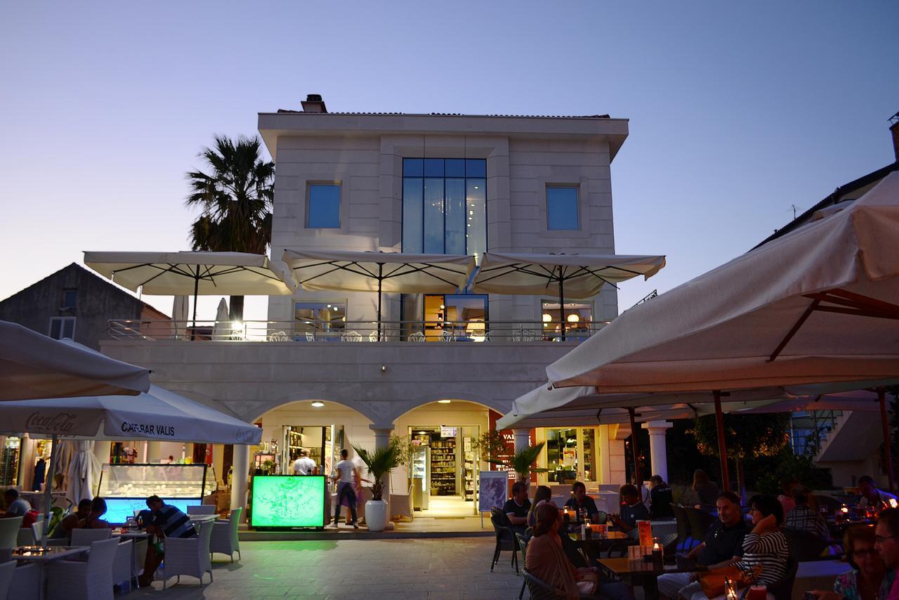 Novalja And Fun Exterior foto